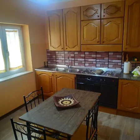 Arena Family Bed & Breakfast *